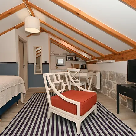 Milin Dom Premium Aparthotel *